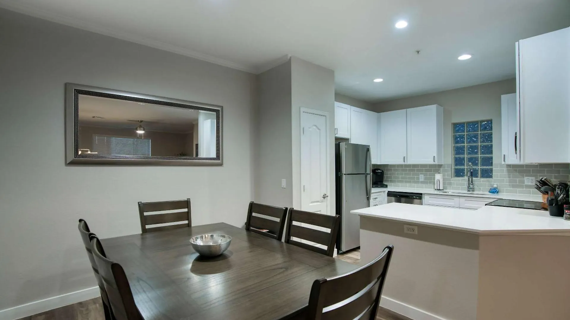 Modern 3-Br Condo Near Kierland Scottsdale Apartman